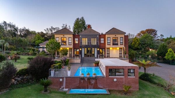 6 Bedroom House