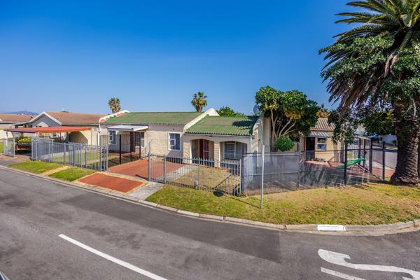 6 Bedroom House