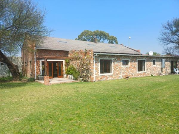 4.3 ha Farm