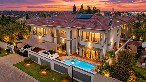 5 Bedroom House