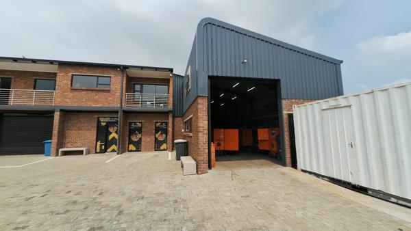 1 500 m² Commercial space