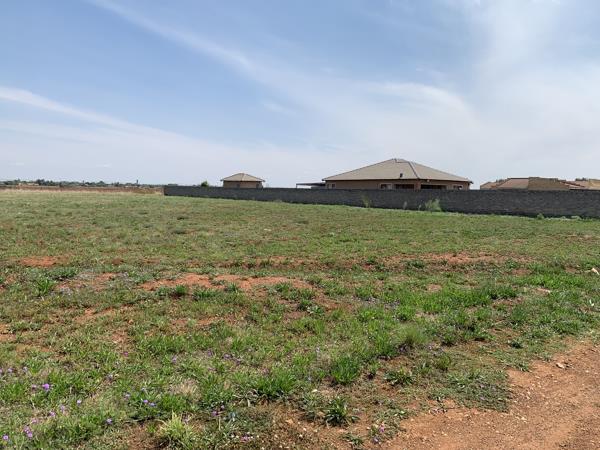 2 931 m² Land
