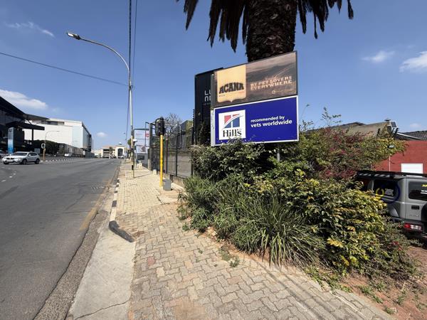 400 m² Commercial space