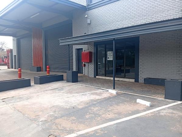 90 m² Commercial space