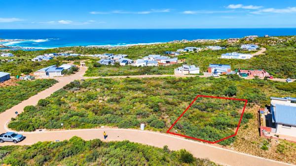787 m² Land