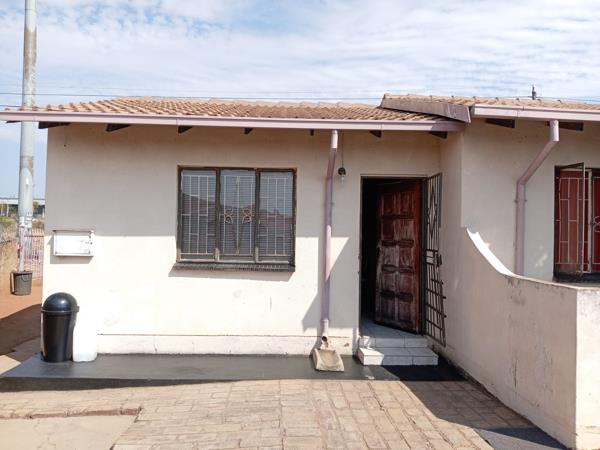 2 Bedroom House