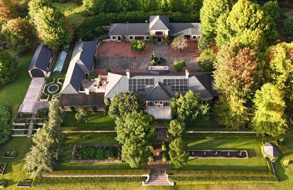 6 Bedroom House