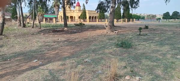 972 m² Land