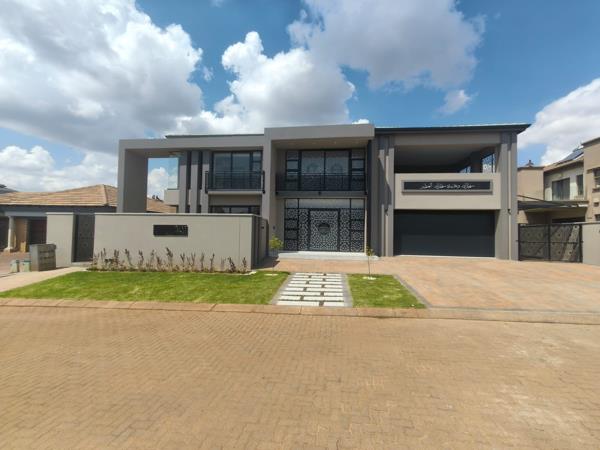 6 Bedroom Duplex