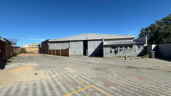 1 037 m² Industrial space