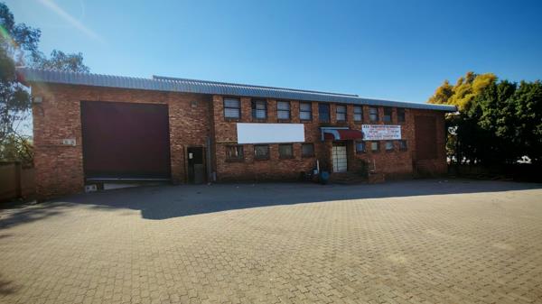 2 400 m² Industrial space