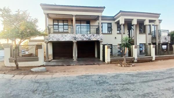 7 Bedroom House
