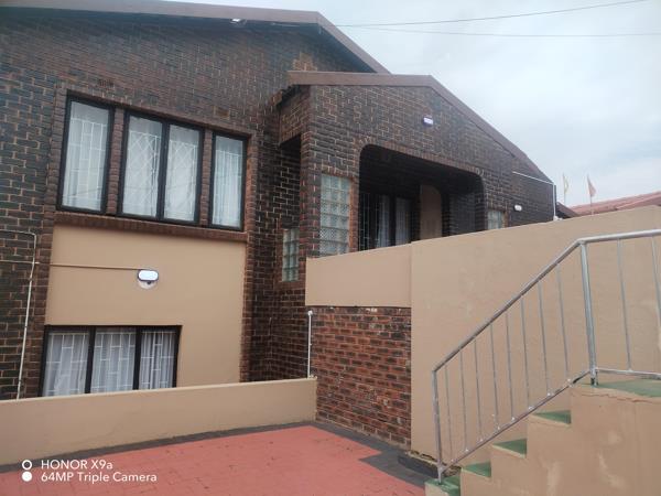 1 Bedroom House