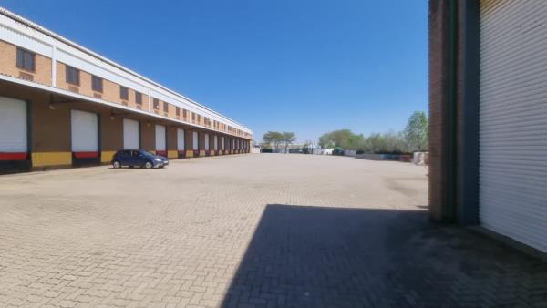 7 805 m² Industrial space