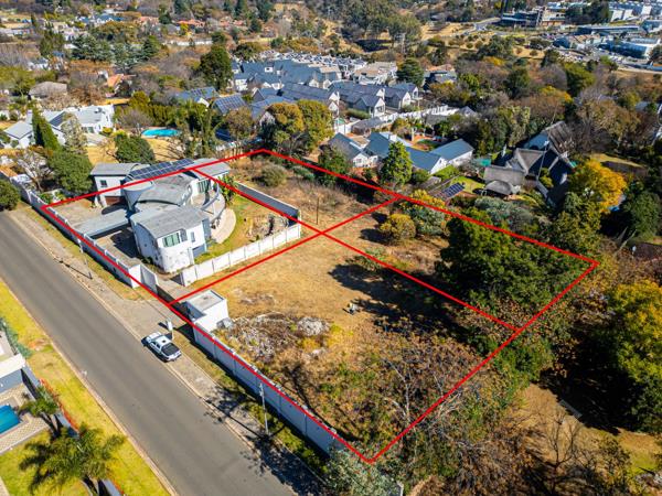 4 952 m² Land