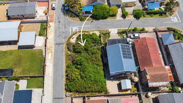 325 m² Land
