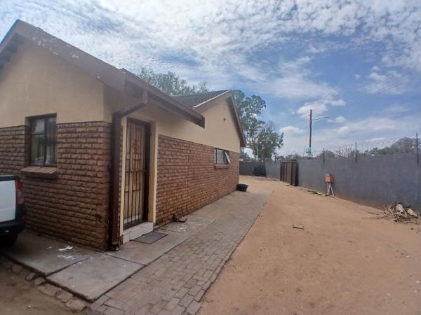 10 Bedroom House