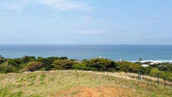1 373 m² Land