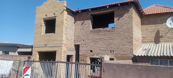 10 Bedroom House