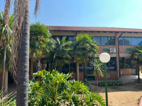 102.5 m² Commercial space