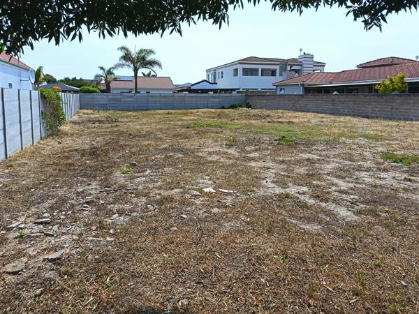681 m² Land