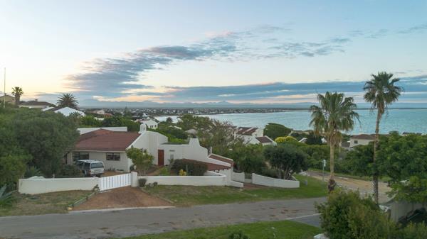 1 092 m² Land