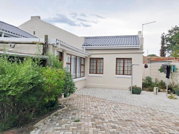 1 Bedroom House