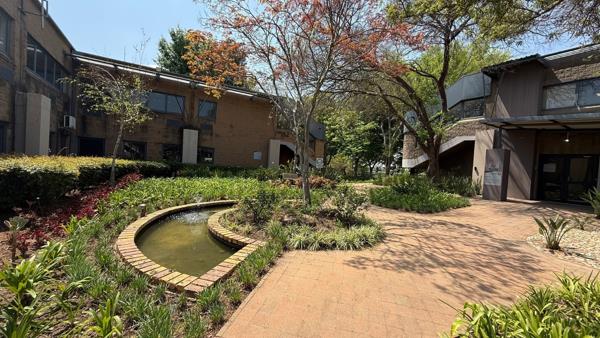 385 m² Office Space