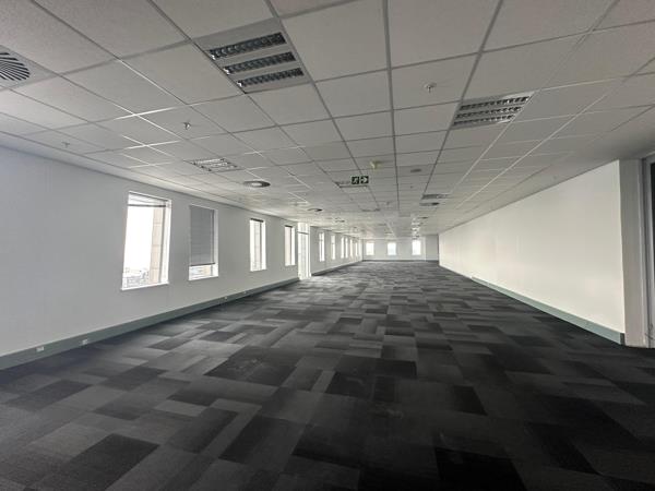 536 m² Commercial space