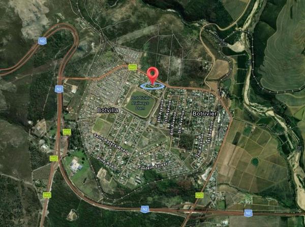 595 m² Land