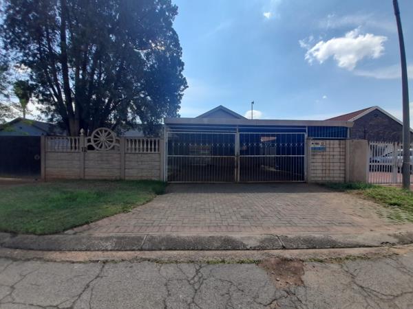 9 Bedroom House