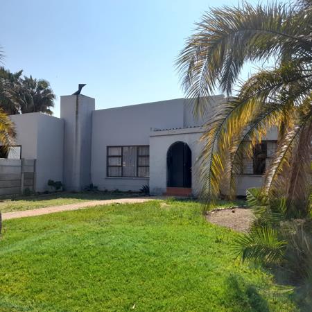 9 Bedroom House