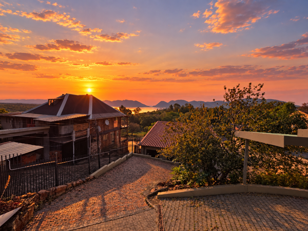 6 Bedroom House