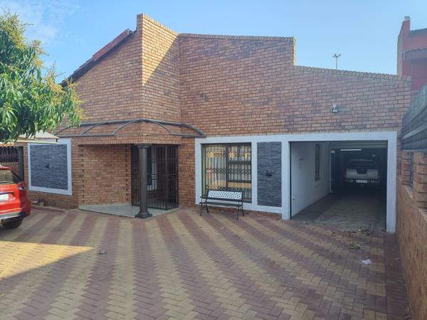 5 Bedroom House