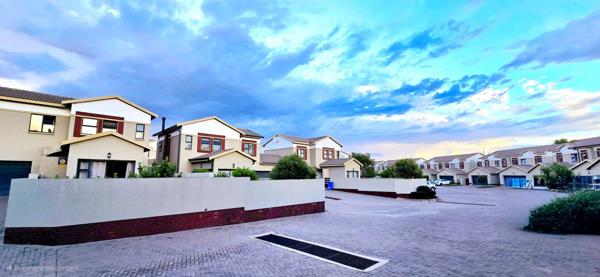 4 Bedroom Townhouse