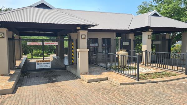 921 m² Land