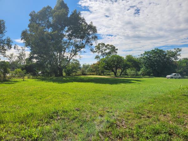 1 927 m² Land