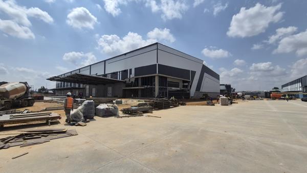 9 910 m² Industrial space