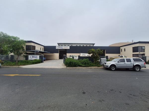 992 m² Industrial space
