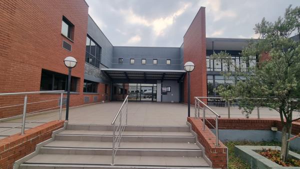 779 m² Commercial space