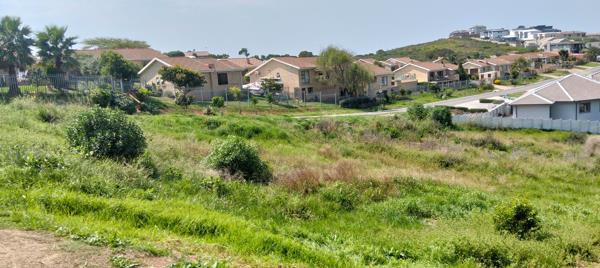 800 m² Land