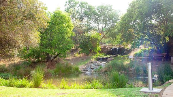 663 m² Land