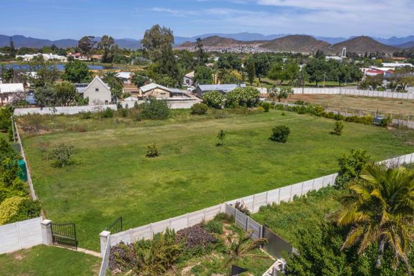 3 152 m² Land