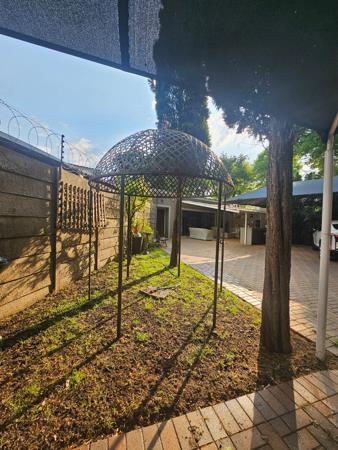 1 Bedroom Garden Cottage