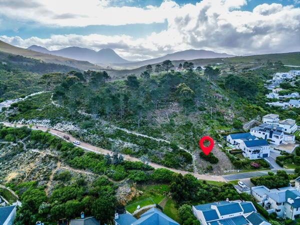 1 208 m² Land