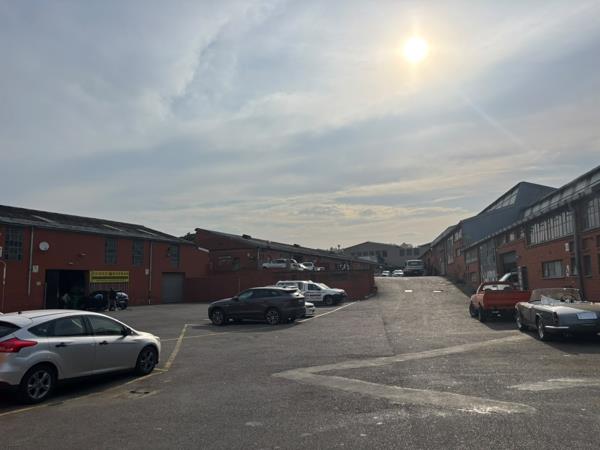 8 000 m² Industrial space