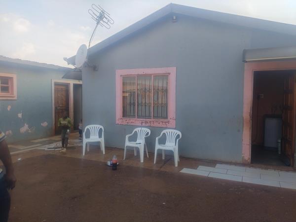 2 Bedroom House