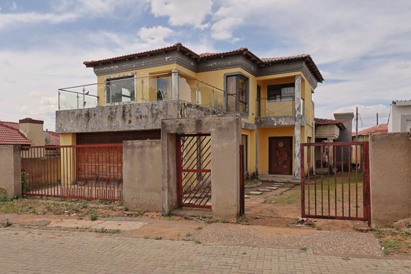 5 Bedroom House
