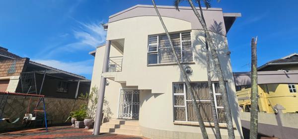 4 Bedroom Apartment