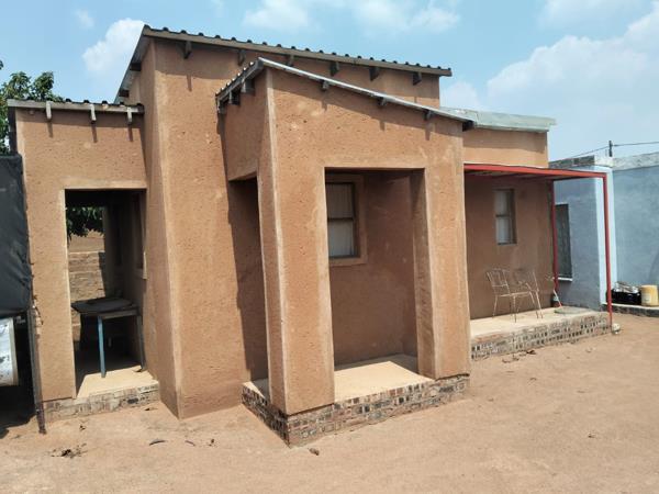 2 Bedroom House